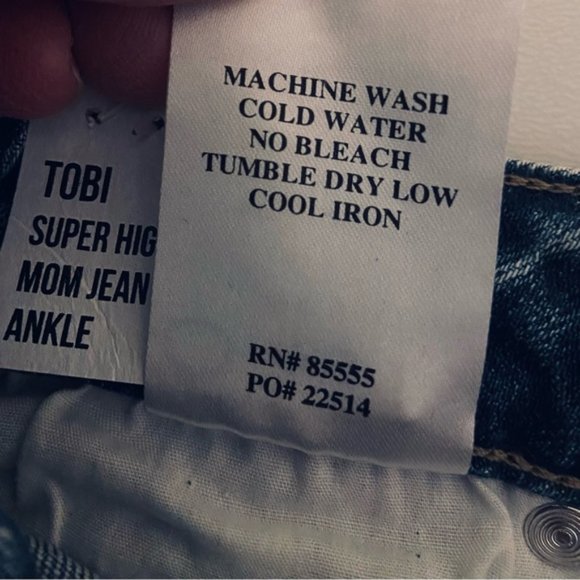 NWT Oasis by Eunina Tobi Super High Rise Mom Ankle Distressed Jeans Size 0 - Picture 16 of 16